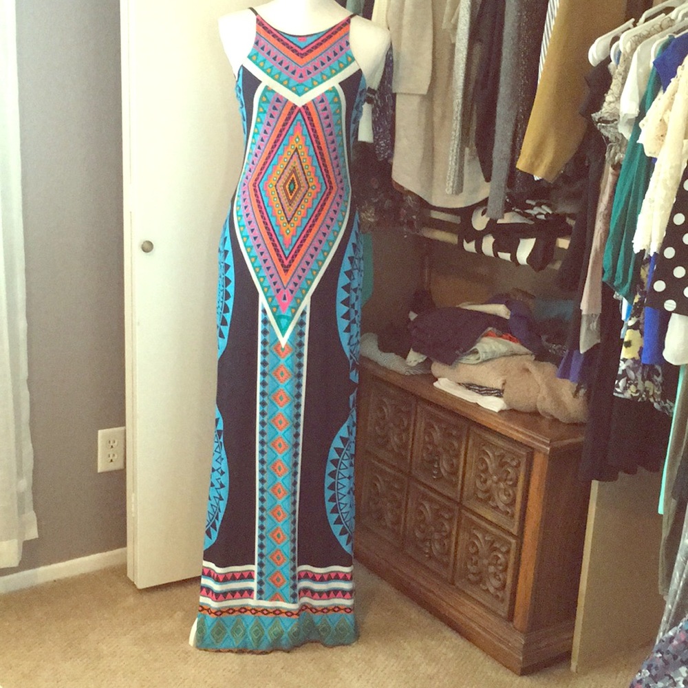 Vibrant Tribal Print Maxi Dress